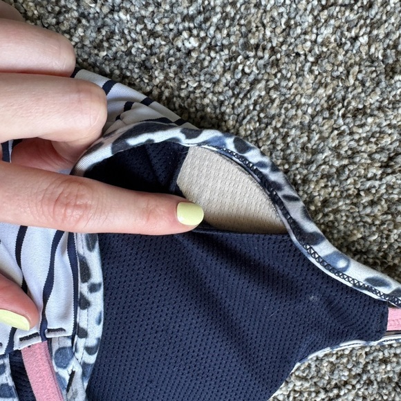 Athleta Fully Focused Strappy Crossback Wirefree Sports Bra Lined Padded Blue - Picture 6 of 6